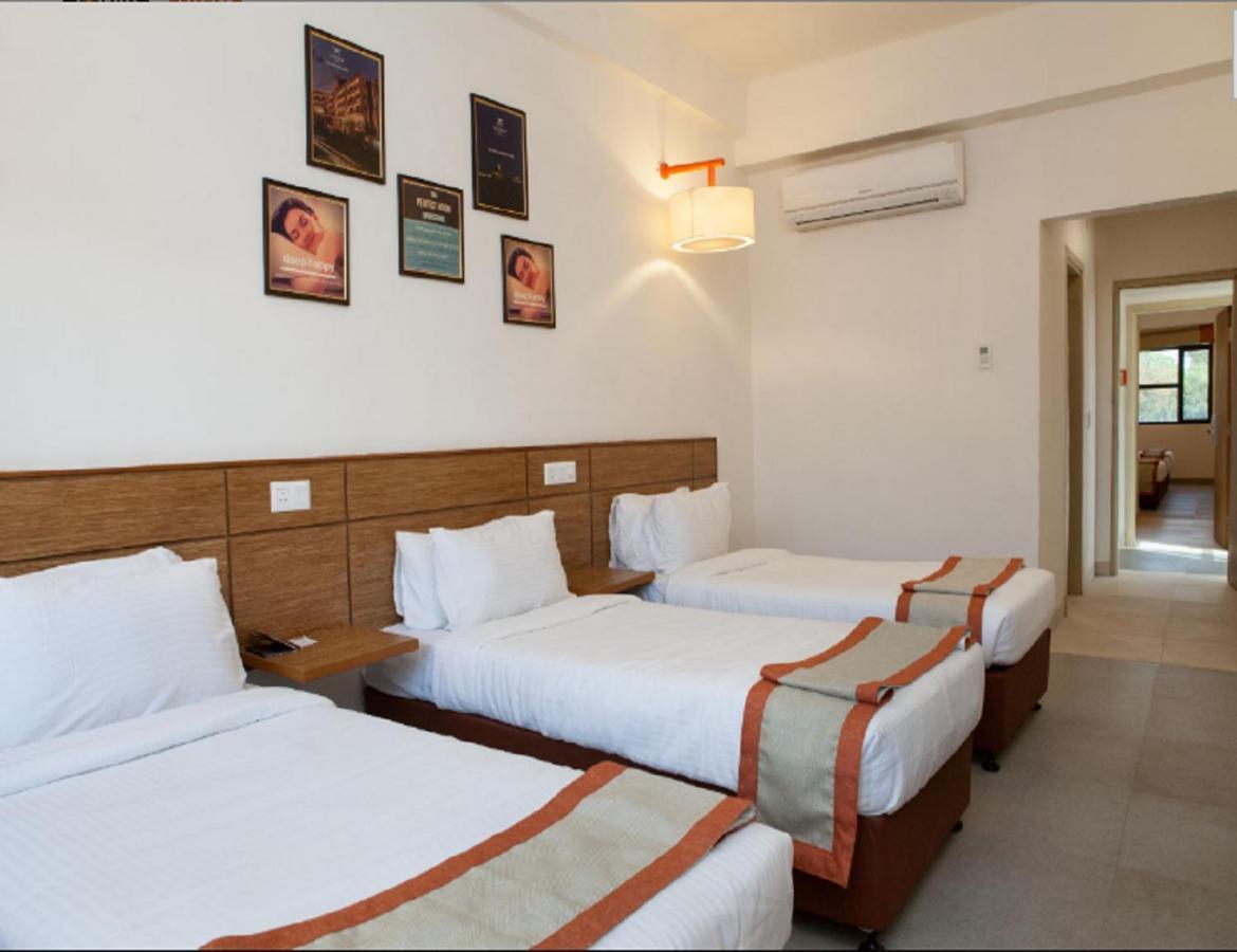 Max Hotels Prayagraj Exterior foto