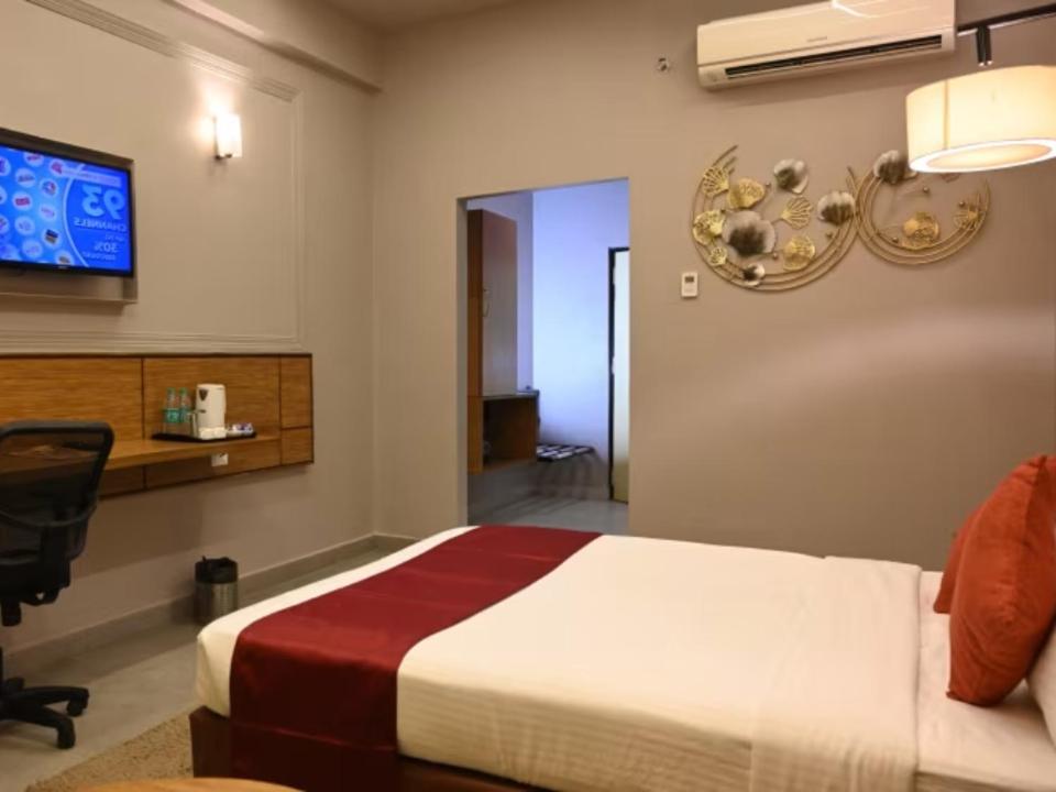 Max Hotels Prayagraj Exterior foto