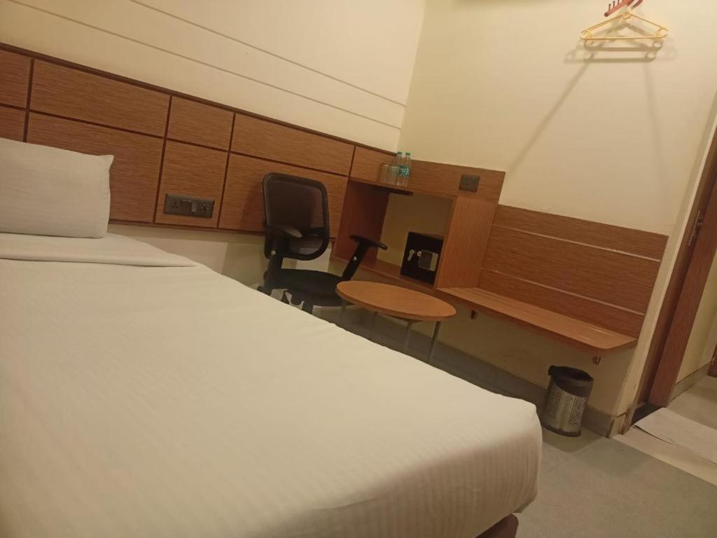 Max Hotels Prayagraj Exterior foto