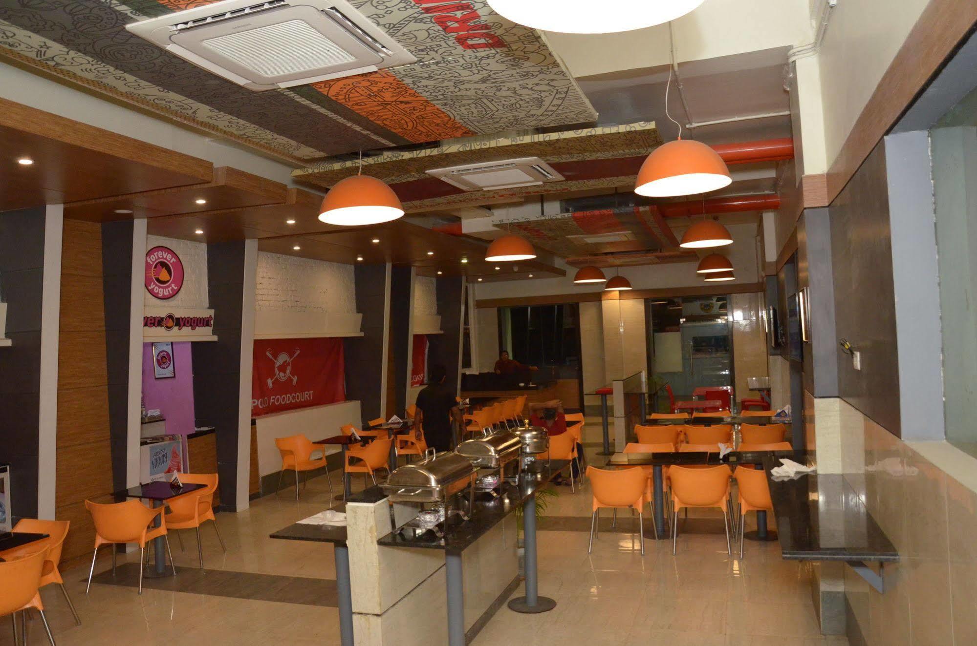 Max Hotels Prayagraj Exterior foto